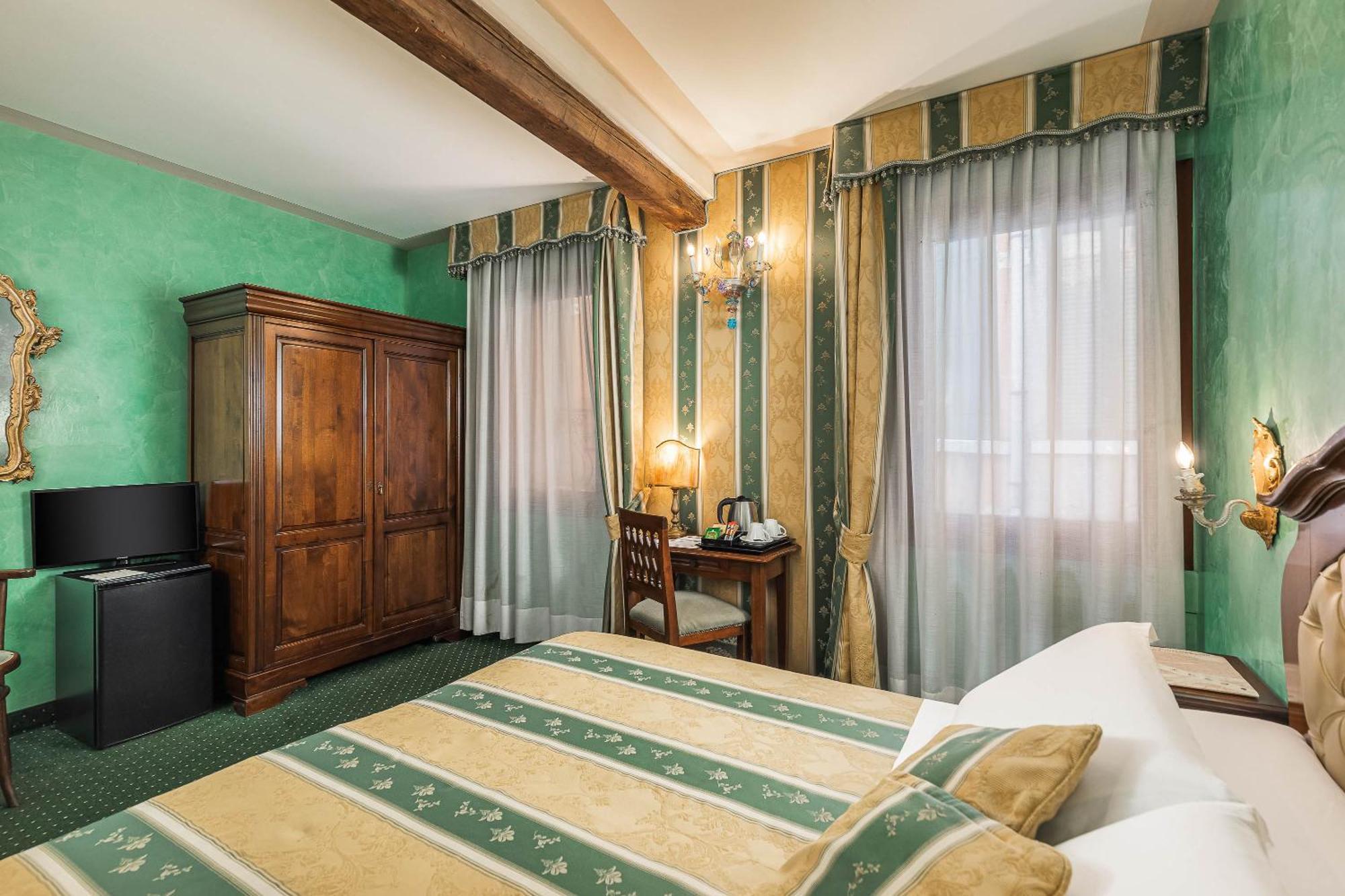 Hotel Marconi Venesia Bagian luar foto