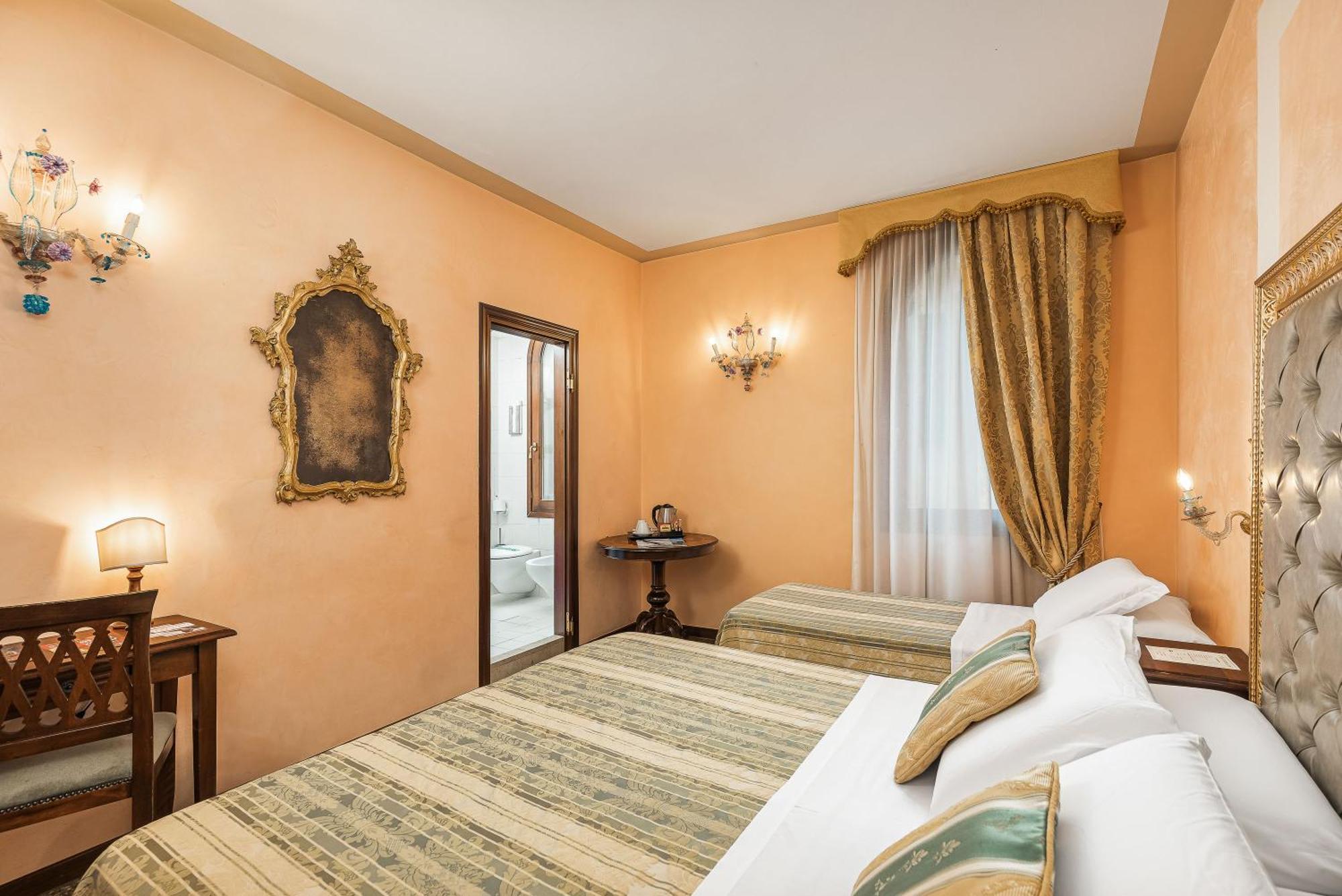 Hotel Marconi Venesia Bagian luar foto