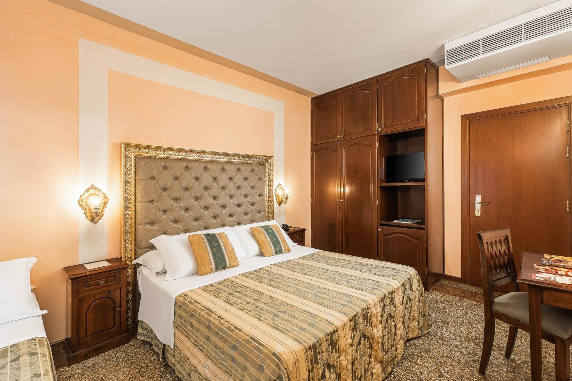 Hotel Marconi Venesia Bagian luar foto