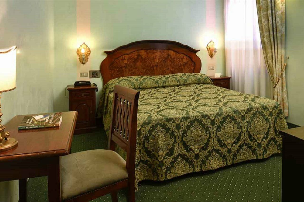 Hotel Marconi Venesia Bagian luar foto