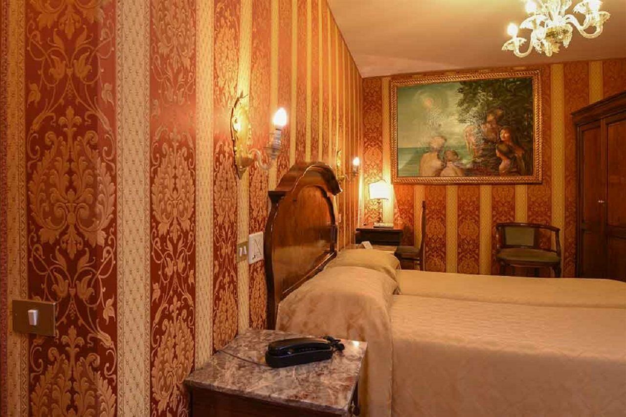 Hotel Marconi Venesia Bagian luar foto